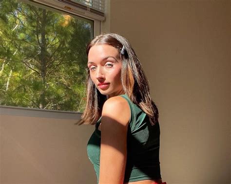 Brooke Tilli, Age, Career, Family, Net Worth, Height .